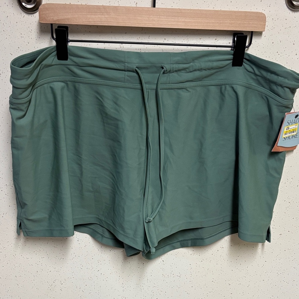 NWT- Shad & Shore Women's swim shorts - size XL/16